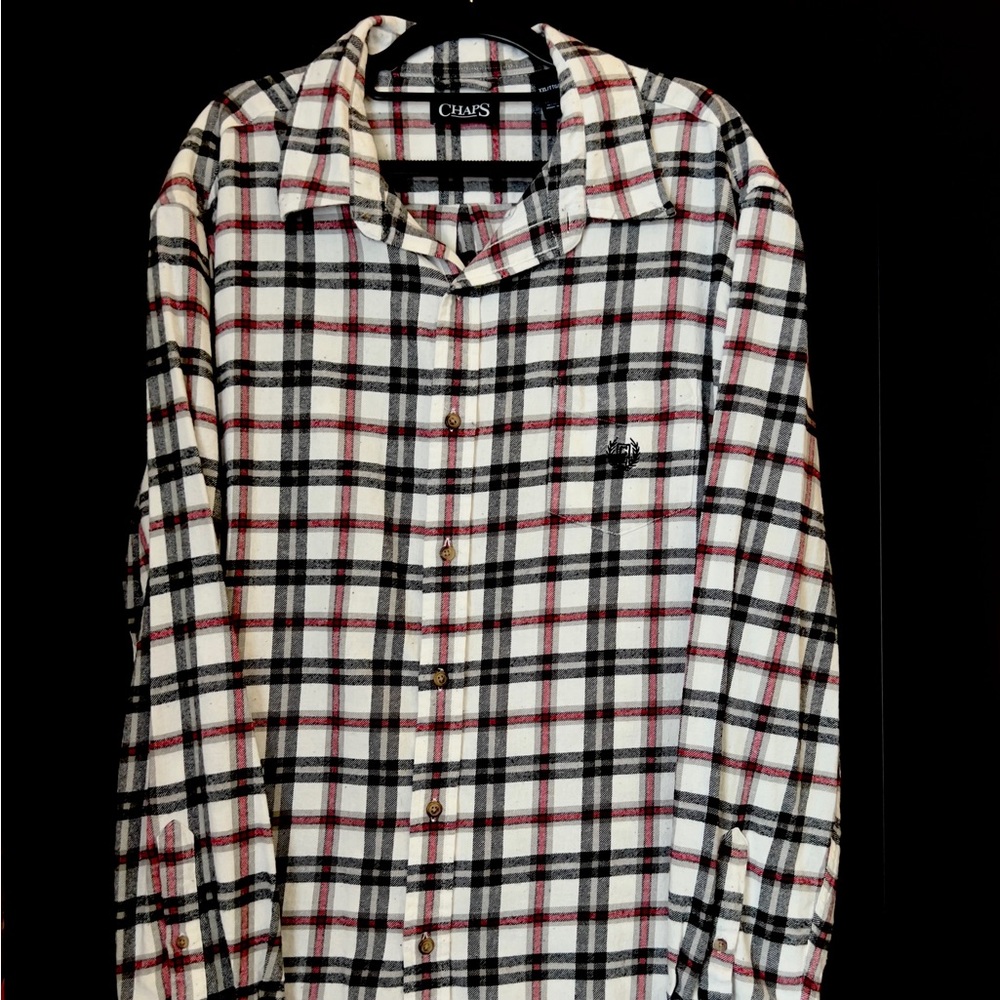 CHAPS - men’s long sleeve button down shirt. 100% cotton.
